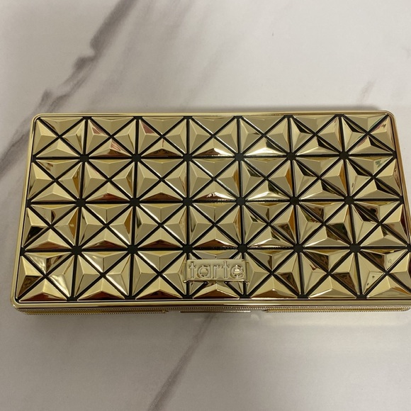 Brand new Tarte Holiday 2024 Palette - Picture 3 of 4